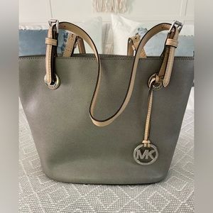Michael Kors tote